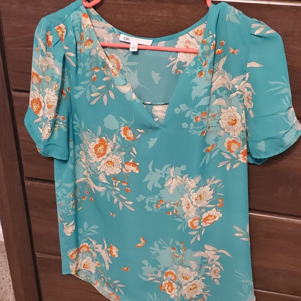 DR2 floral top